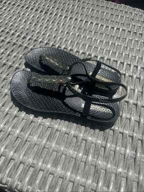 Ipanema Braided T-Strap Sandals with golden accents